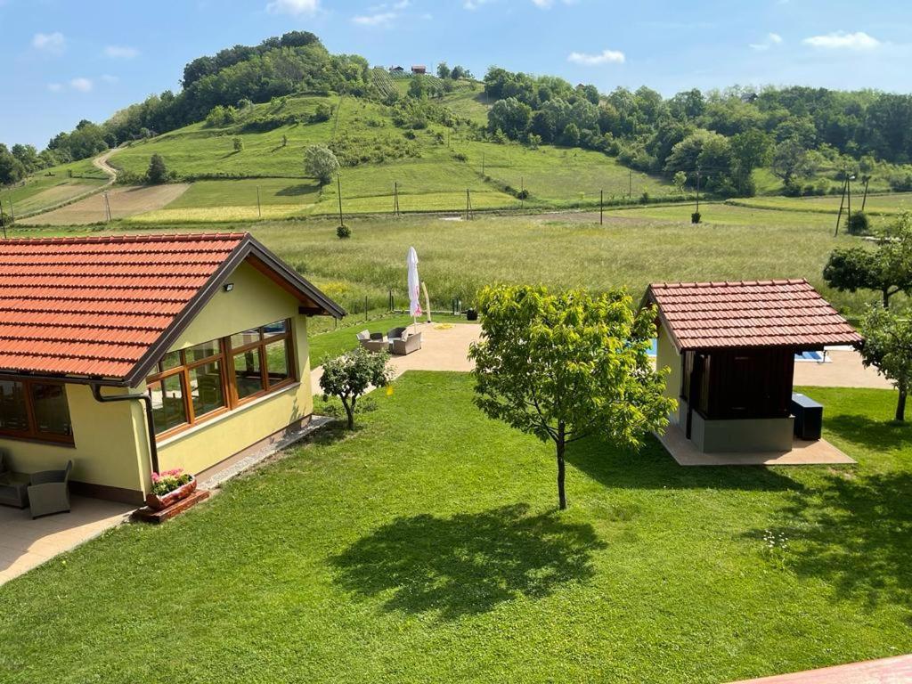 Ruralna Kuca 'Villa Zagorka' Za Odmor Sa Bazenom I Bocalistem Donja Pacetina ภายนอก รูปภาพ