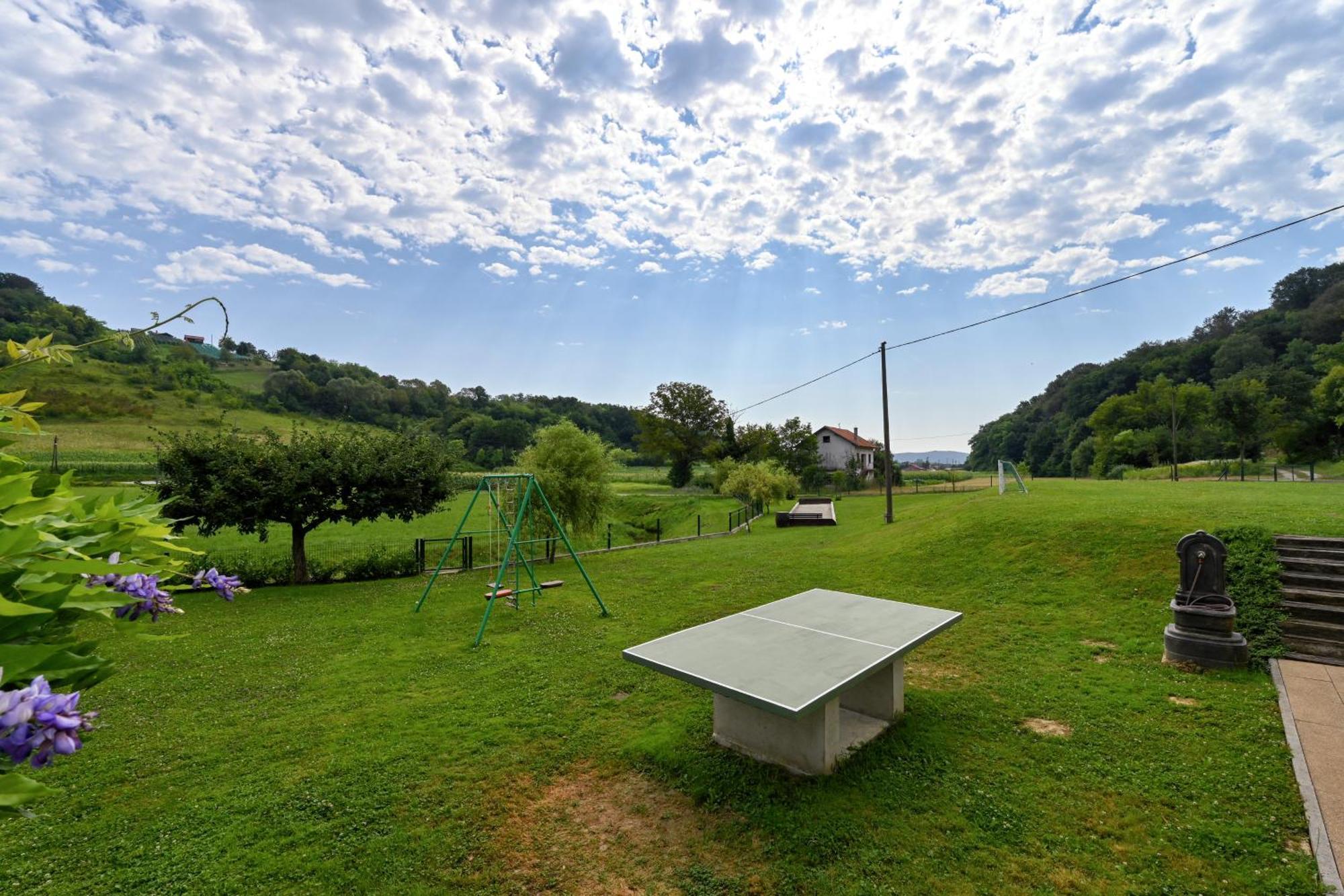 Ruralna Kuca 'Villa Zagorka' Za Odmor Sa Bazenom I Bocalistem Donja Pacetina ภายนอก รูปภาพ