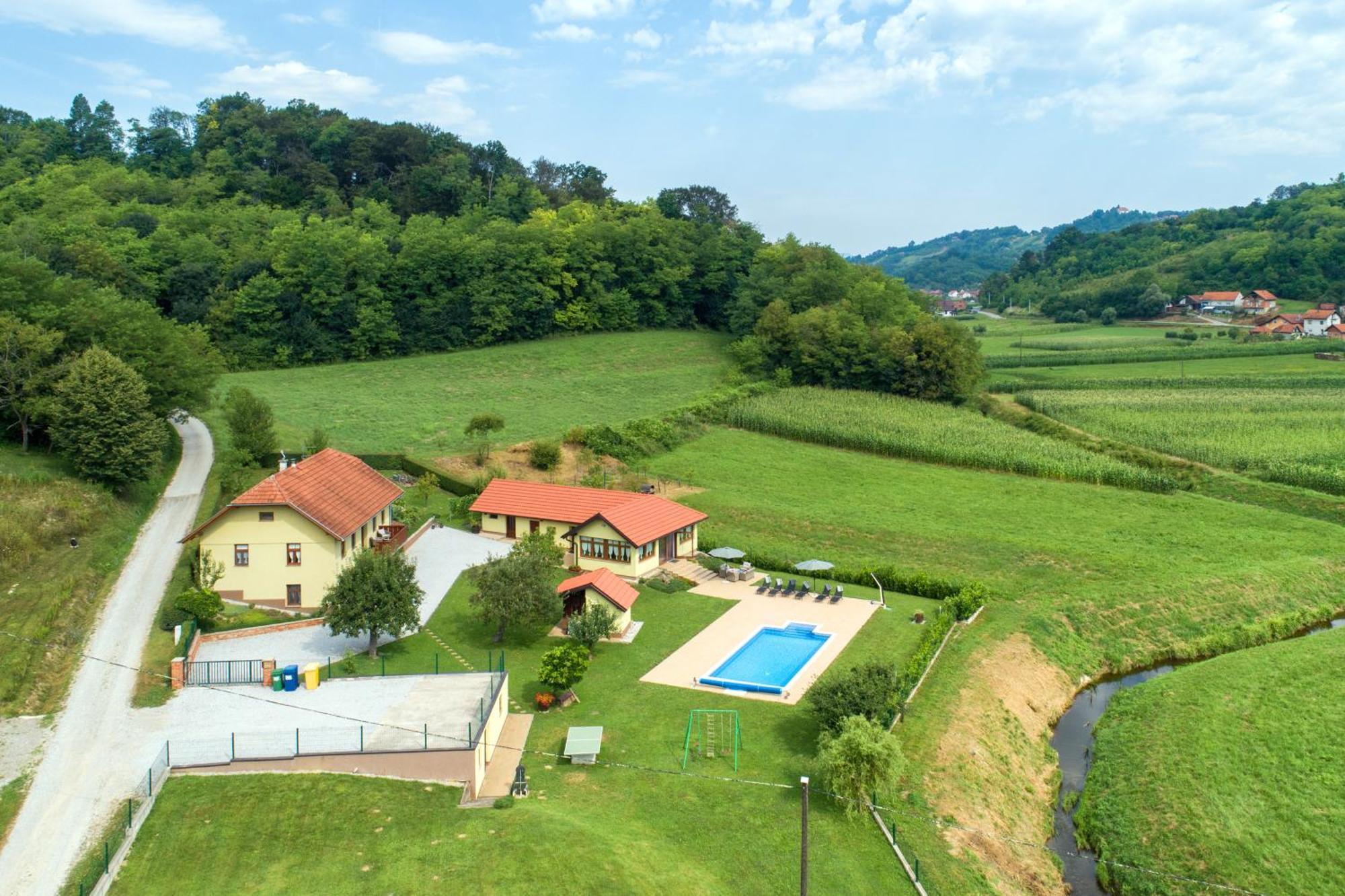 Ruralna Kuca 'Villa Zagorka' Za Odmor Sa Bazenom I Bocalistem Donja Pacetina ภายนอก รูปภาพ